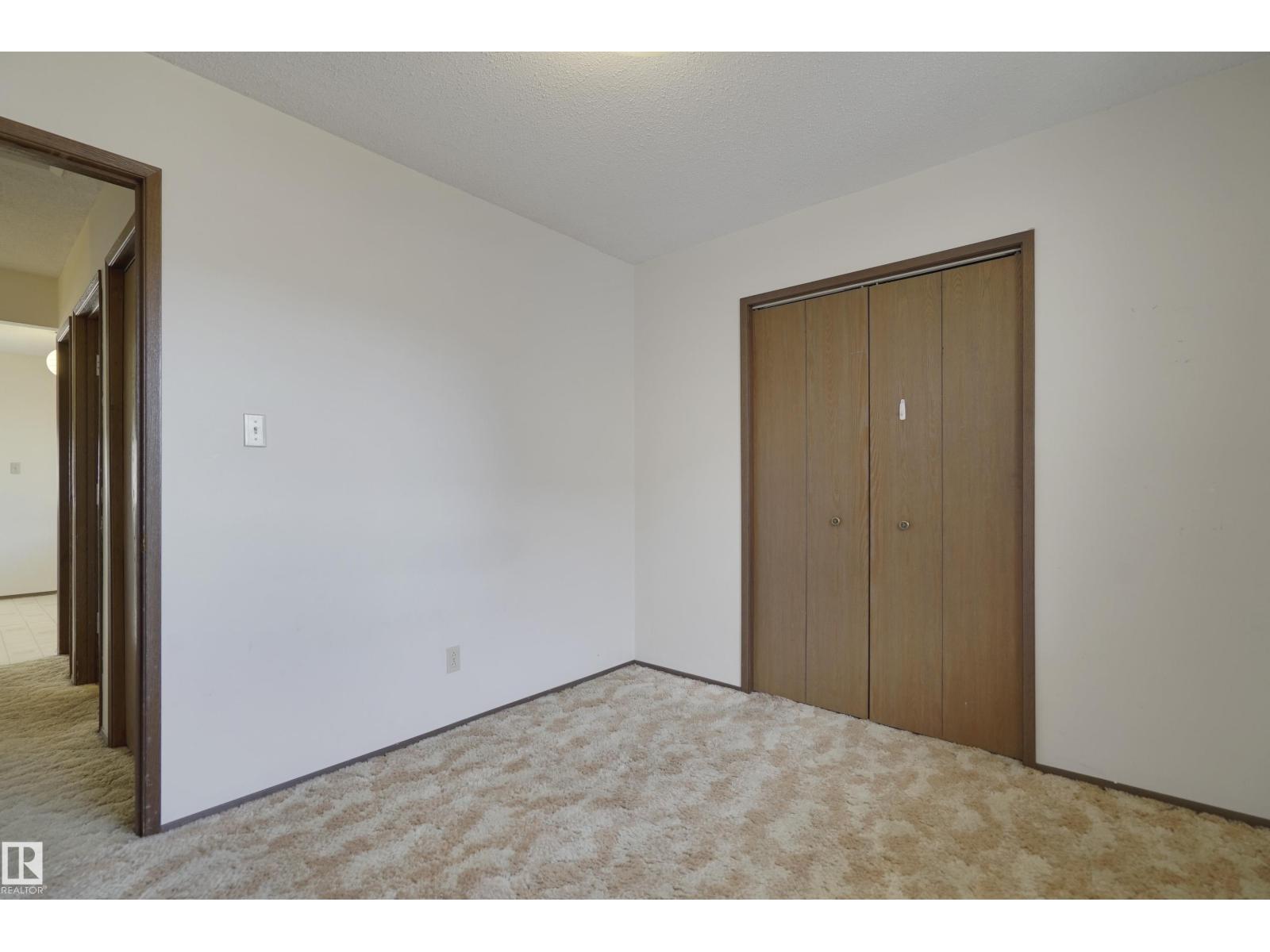 10912 40 AV NW - 28