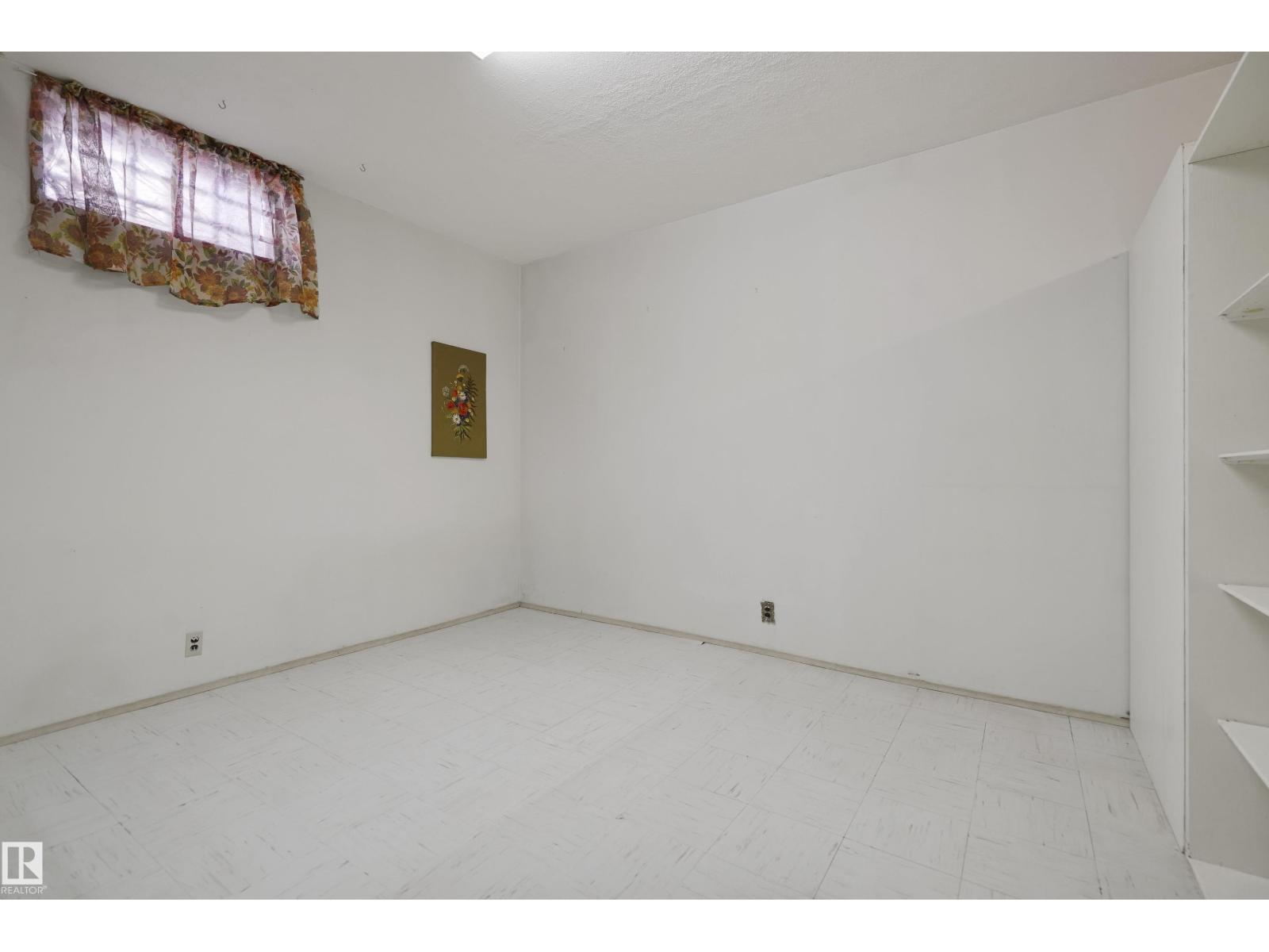 10912 40 AV NW - 39