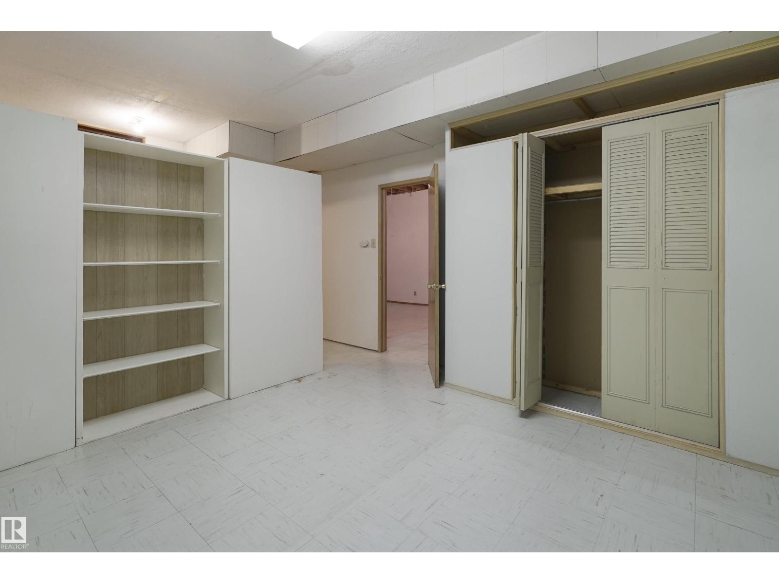 10912 40 AV NW - 41