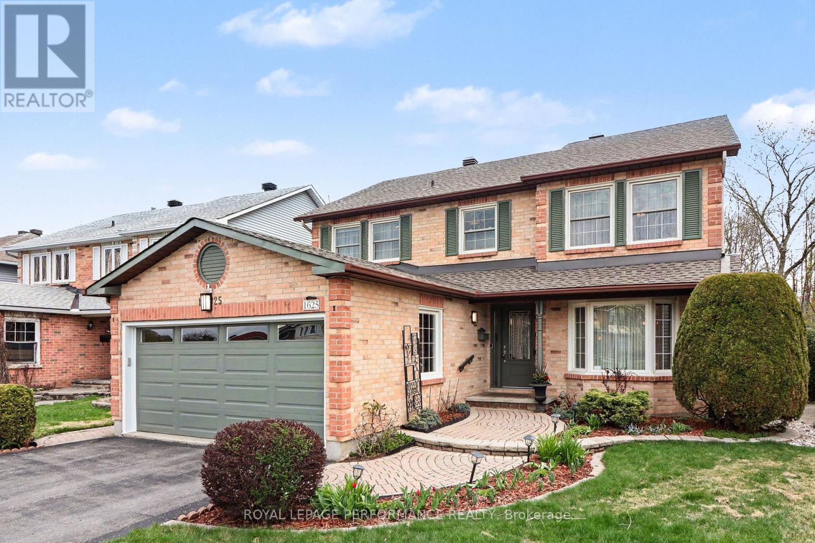 Beautiful curb-appeal