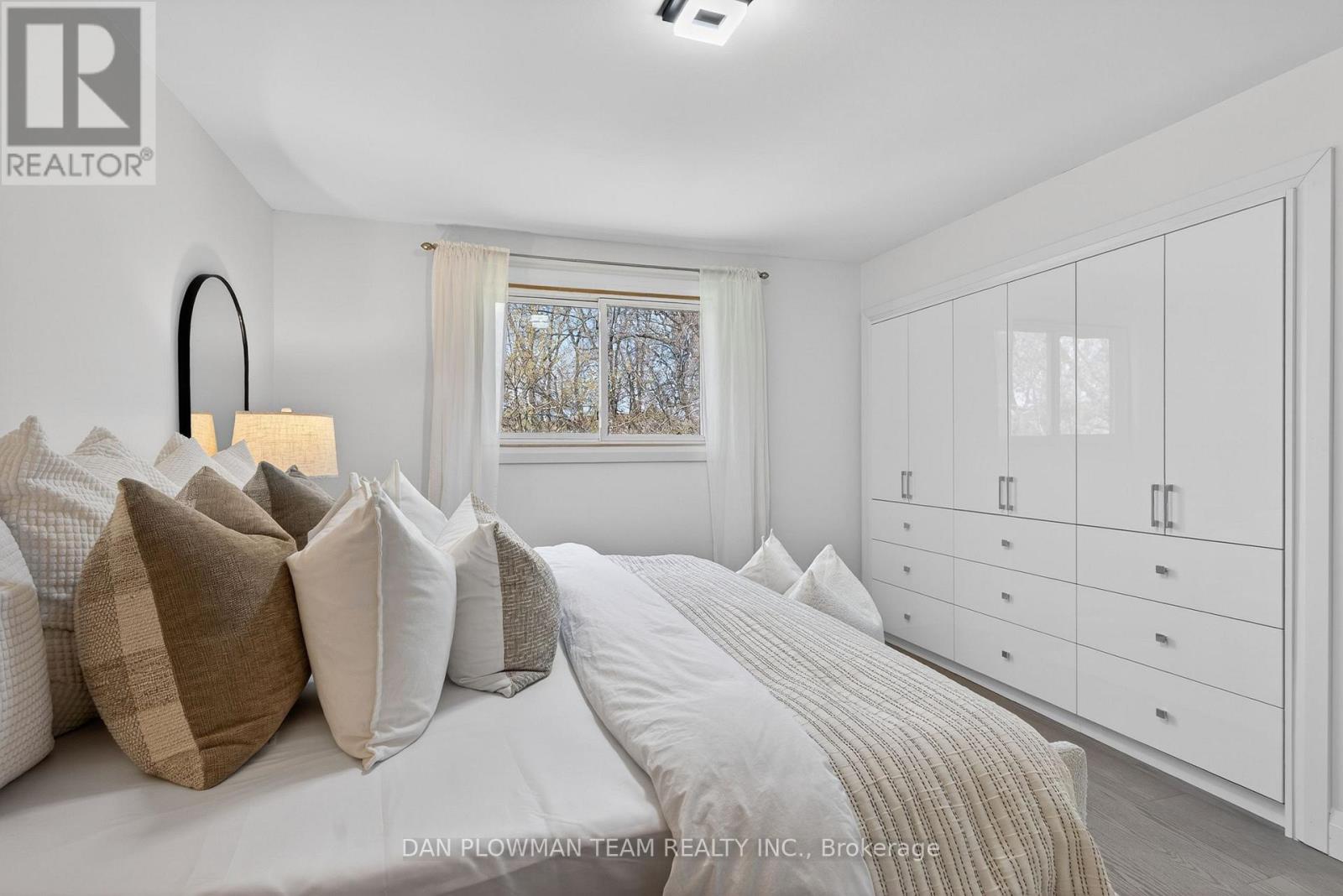 386 GRANGE COURT - 20