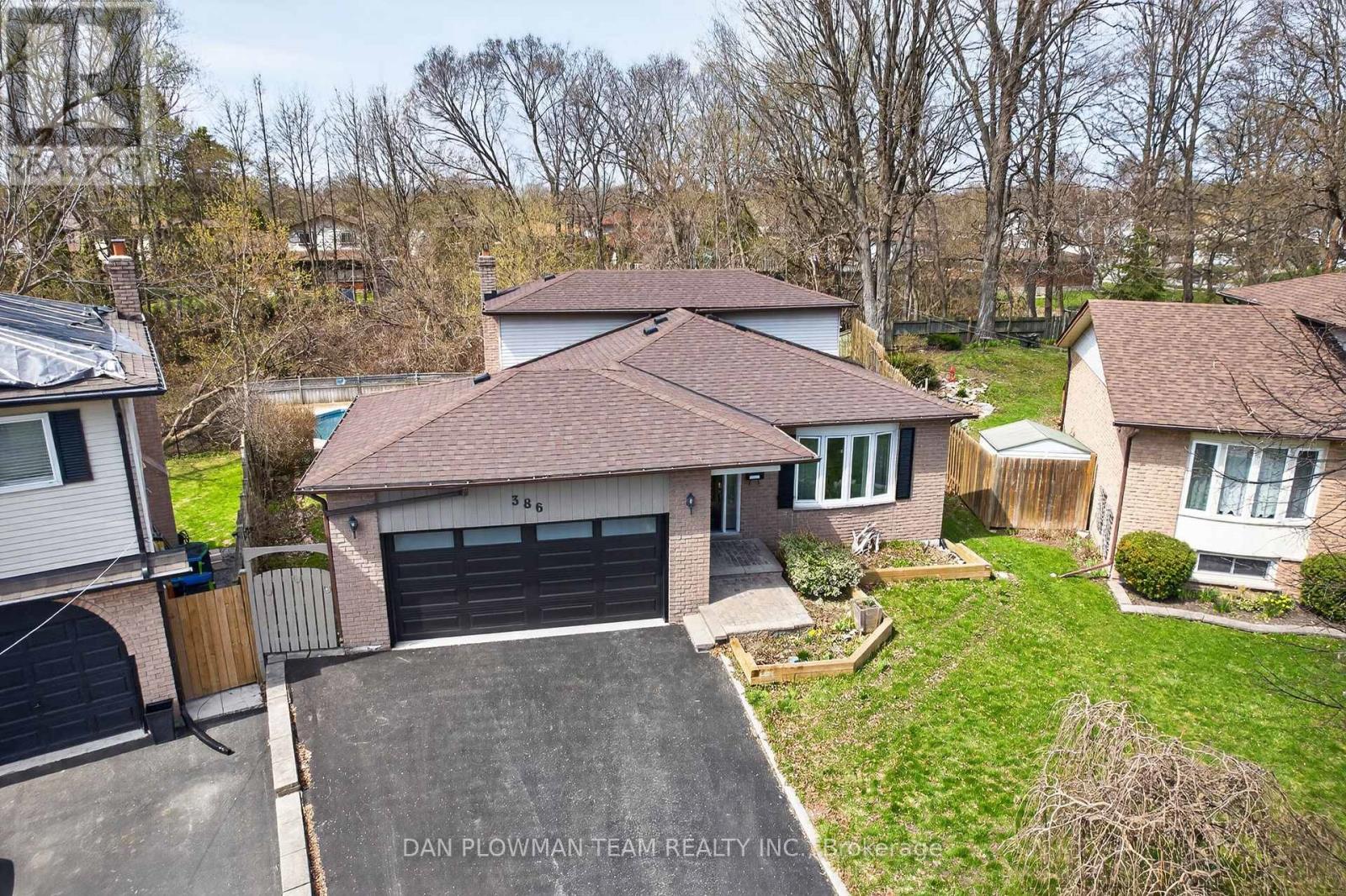 386 GRANGE COURT - 5