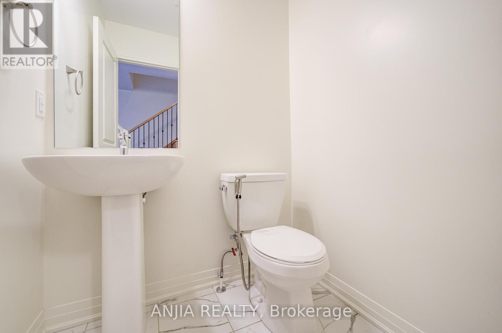 53 EMMAS WAY - 15