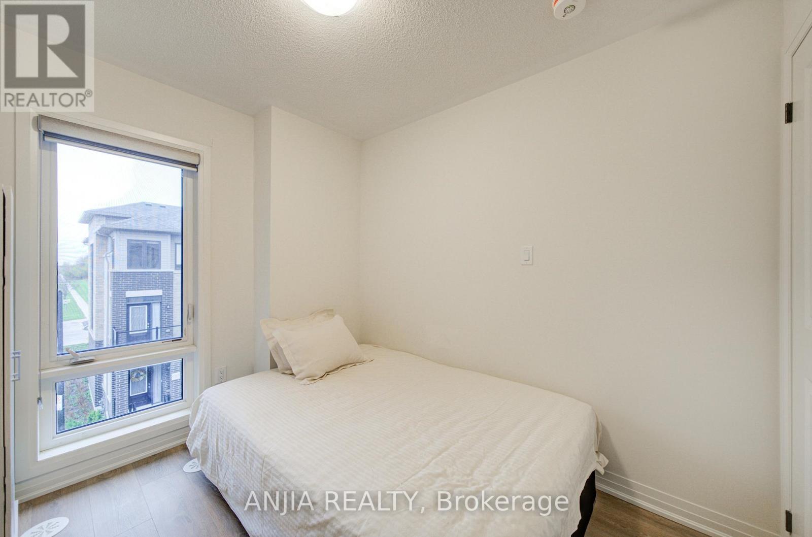 53 EMMAS WAY - 23