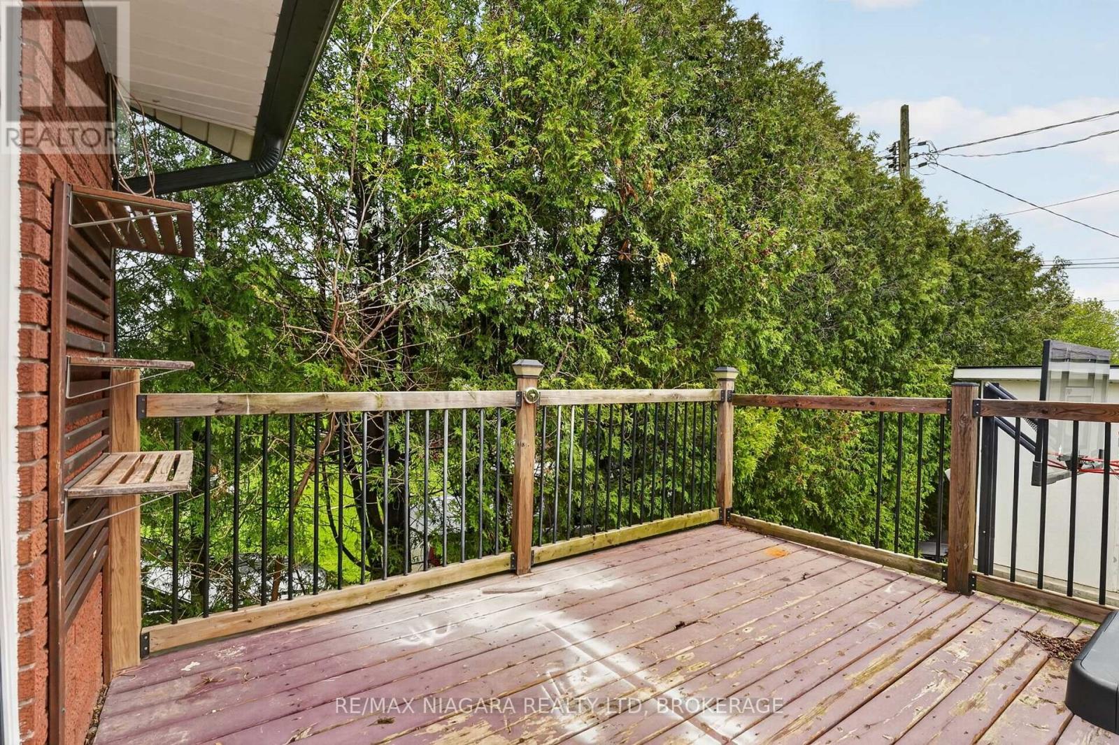 6 COLLIER ROAD N - 15