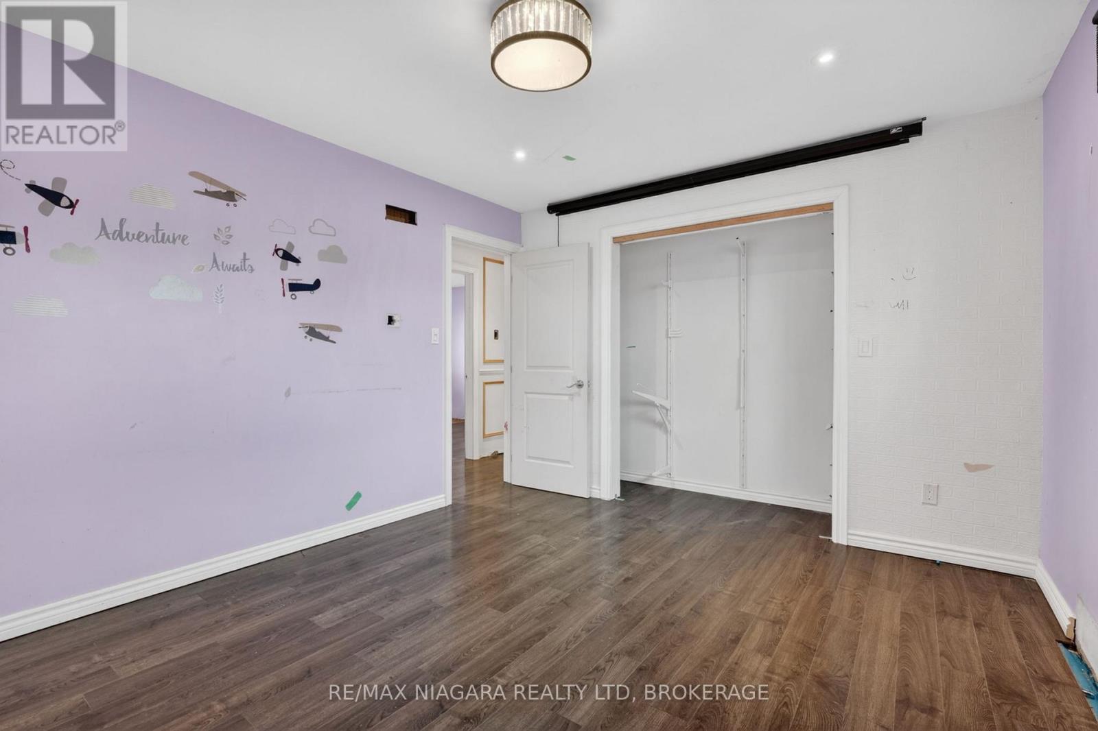 6 COLLIER ROAD N - 23