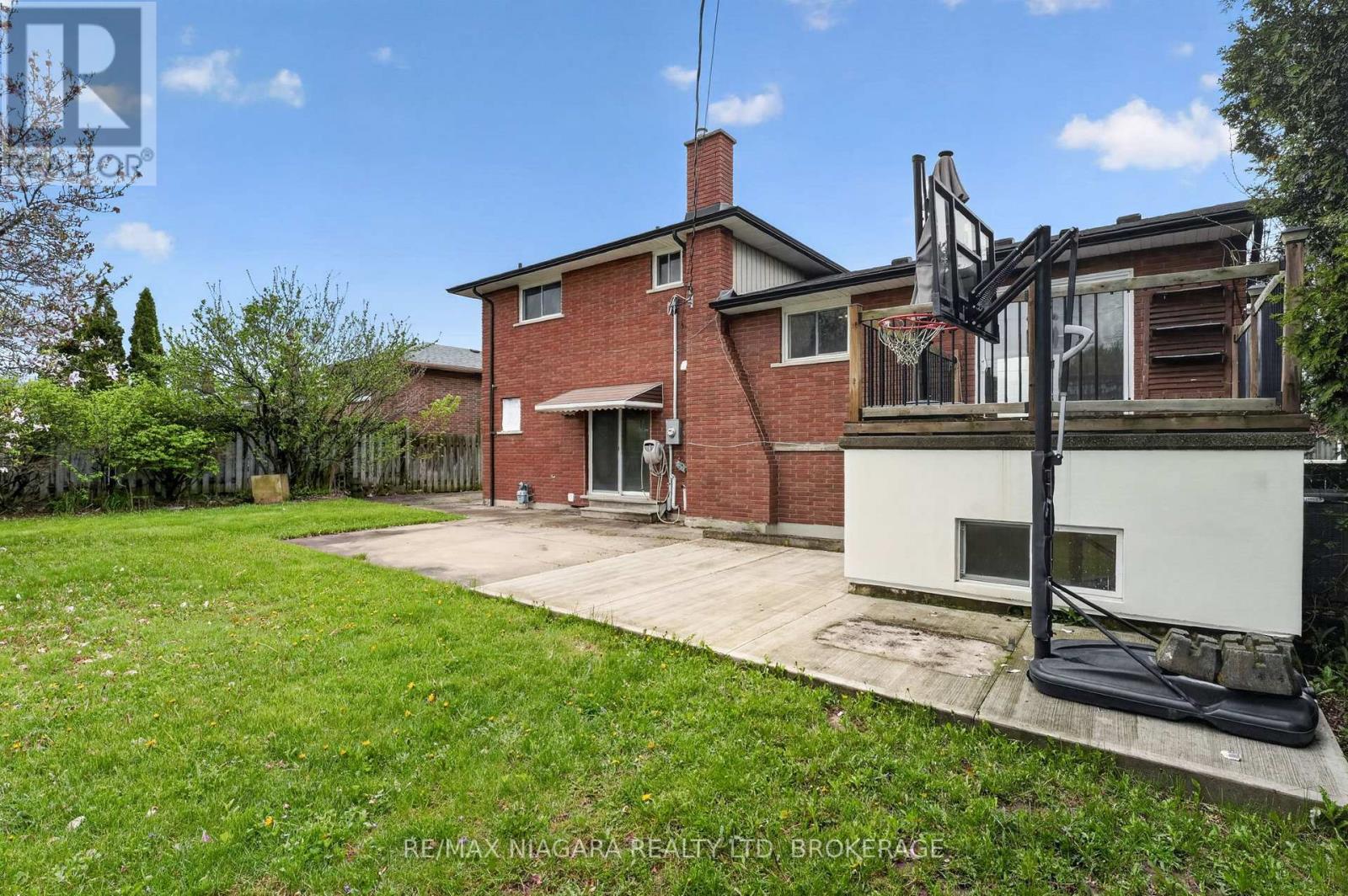 6 COLLIER ROAD N - 44