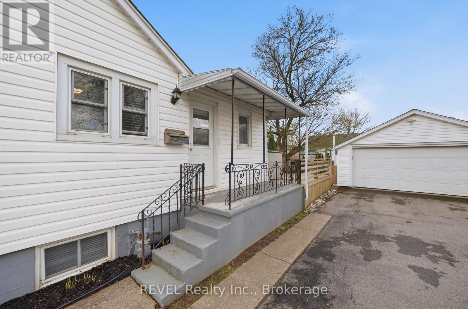 35 HATTER AVENUE - Image 2