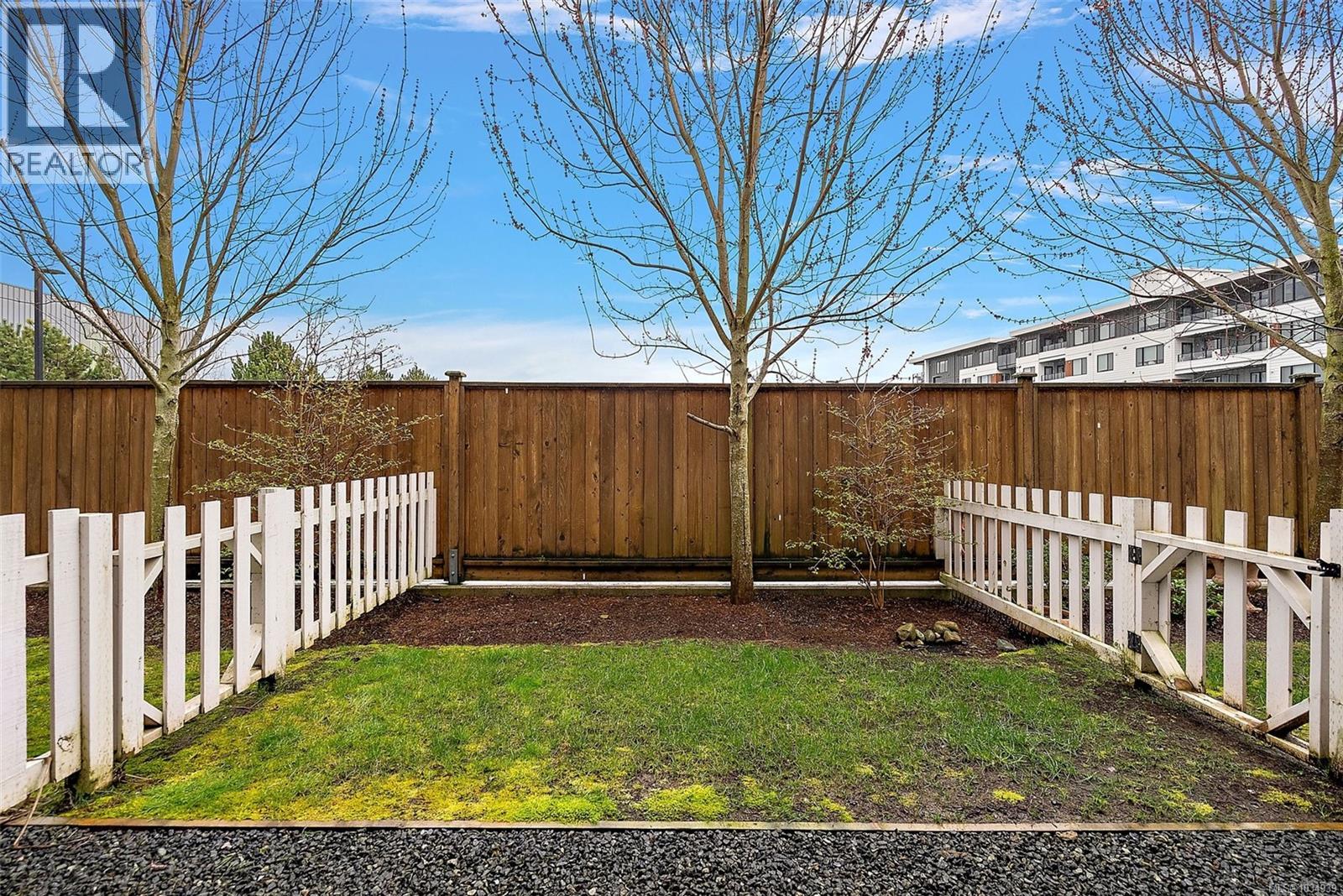 #34 370 Latoria Blvd - 14