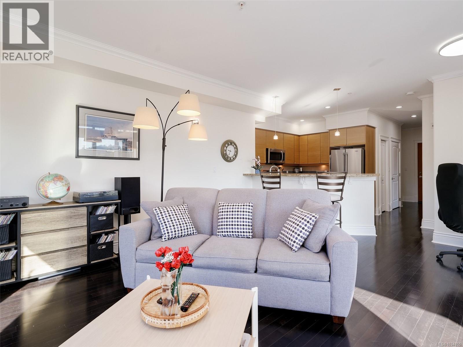 207 751 Goldstream Avenue, Langford