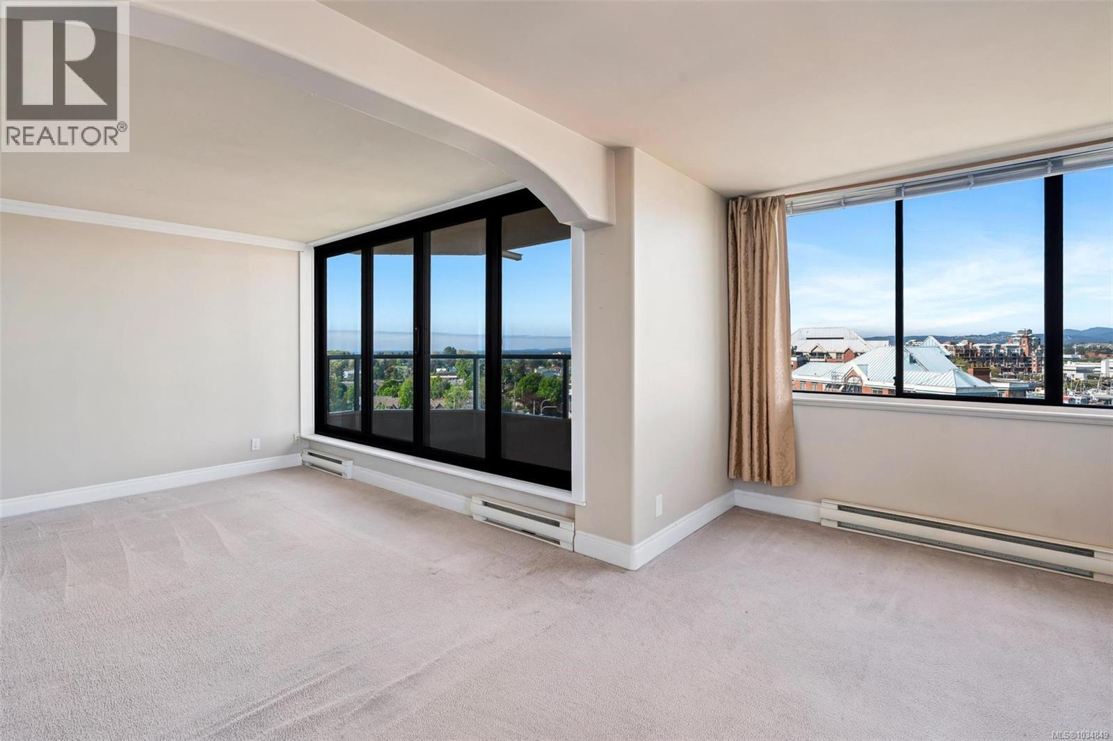 #906 225 Belleville St - 17