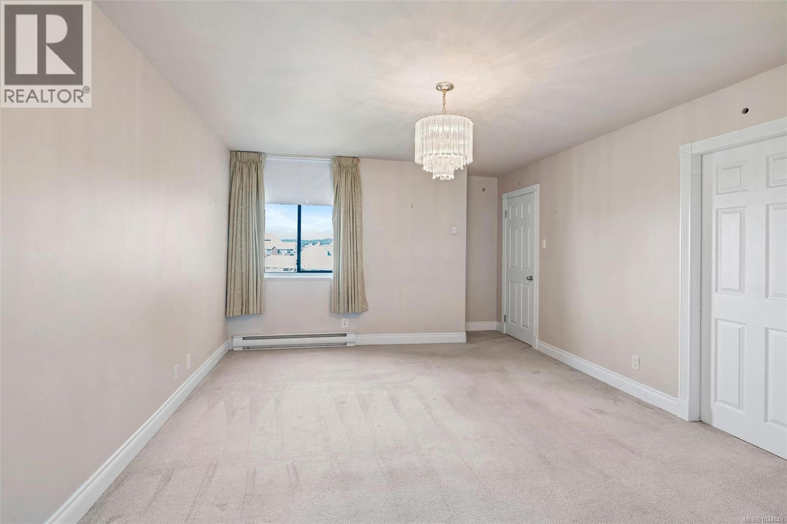 #906 225 Belleville St - 20