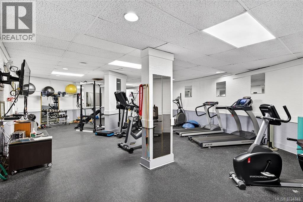 #906 225 Belleville St - 39