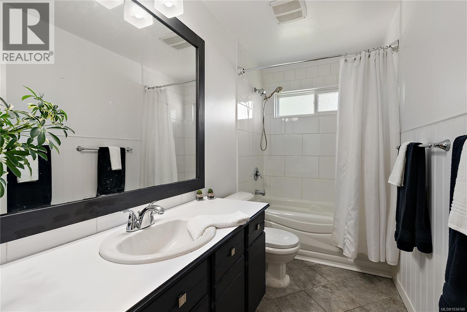  2980 HARLEQUIN Place, Langford