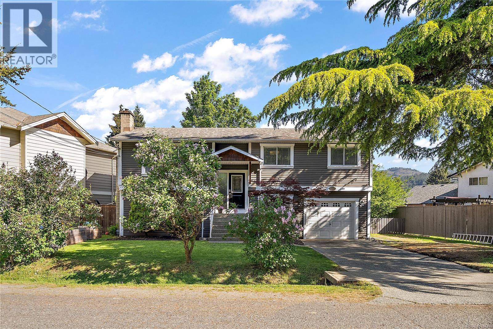  2980 HARLEQUIN Place, Langford