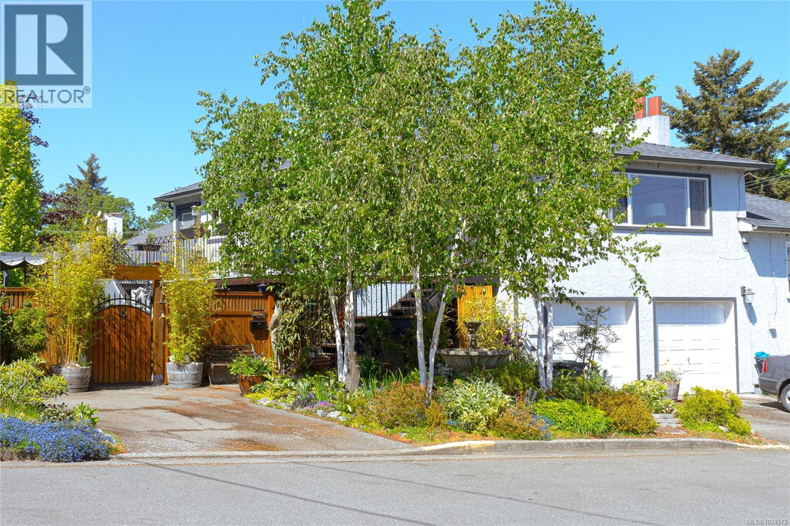  628 Bryden Court, Esquimalt