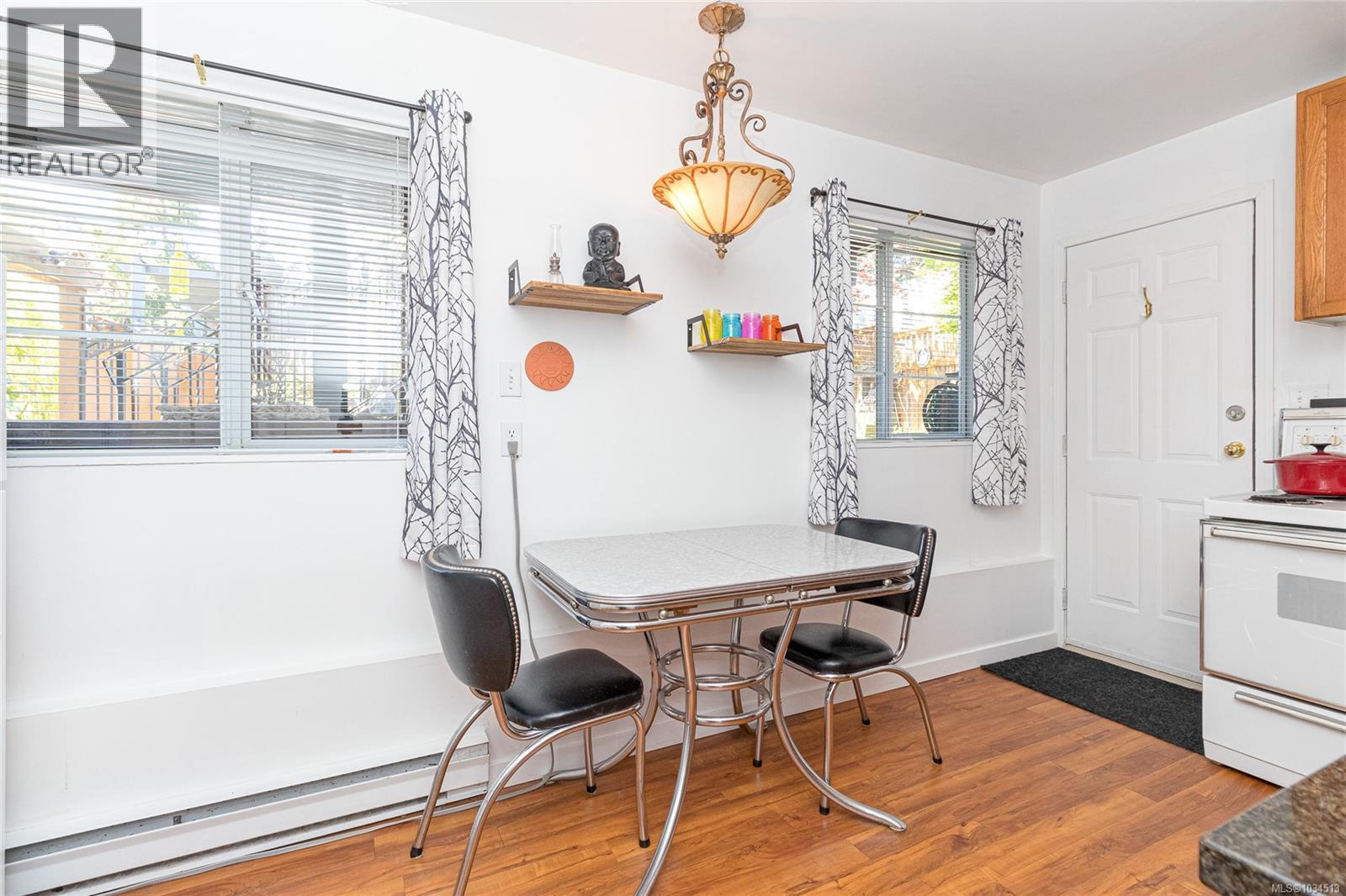  628 Bryden Court, Esquimalt
