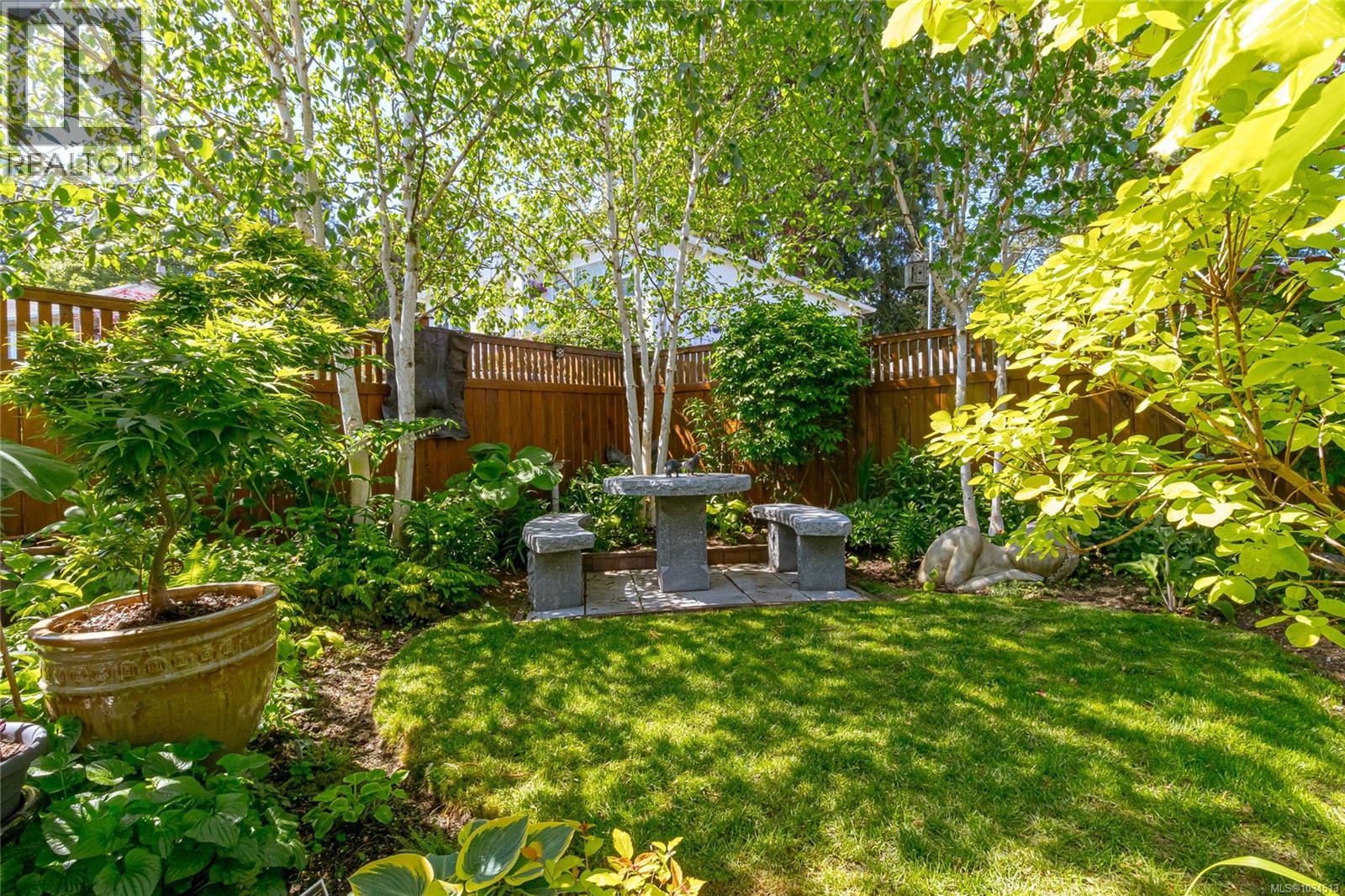  628 Bryden Court, Esquimalt
