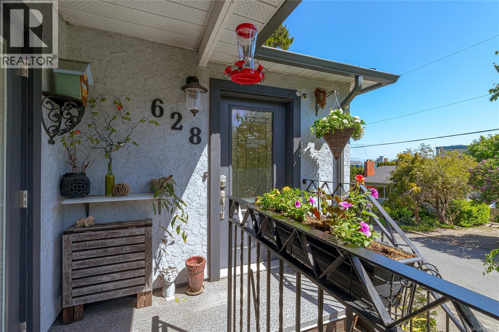  628 Bryden Court, Esquimalt