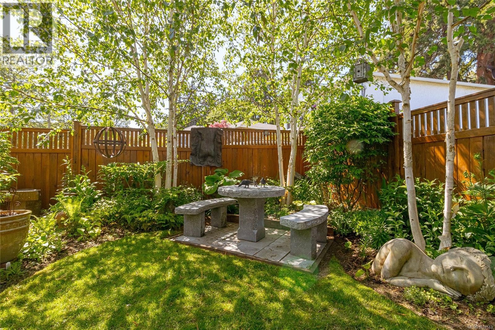  628 Bryden Court, Esquimalt