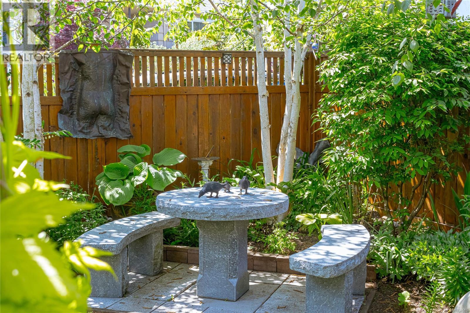  628 Bryden Court, Esquimalt