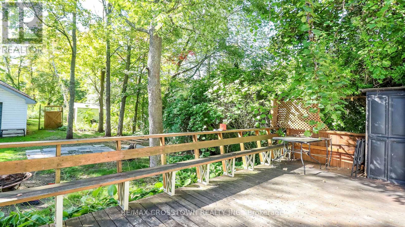 673 ROBERTS ROAD - 22