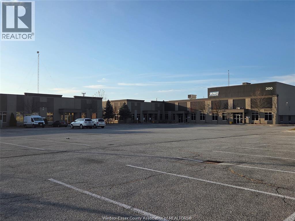 2215 HURON CHURCH, Windsor — photo 2