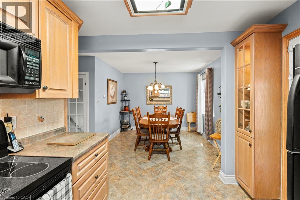 22 DUNDONALD Avenue, Hamilton, Ontario, L8K4Z9 — Photo 13
