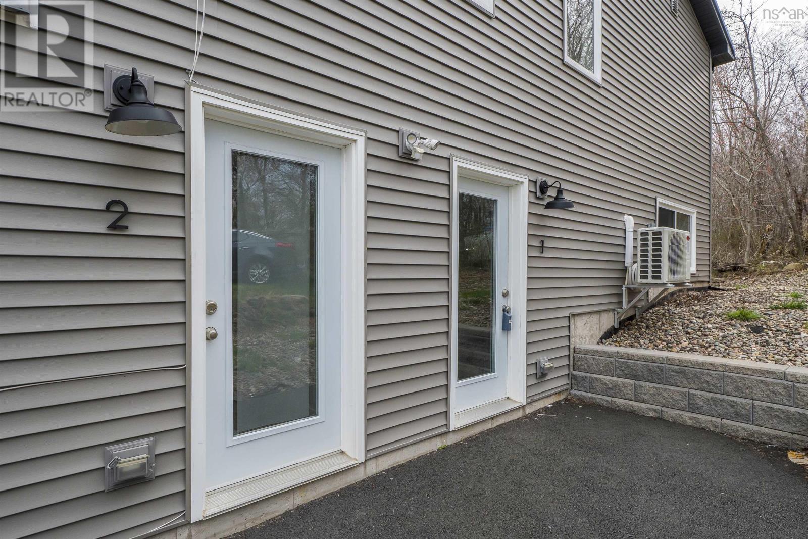 Property 2 of 24 of 64/66 Everette Street