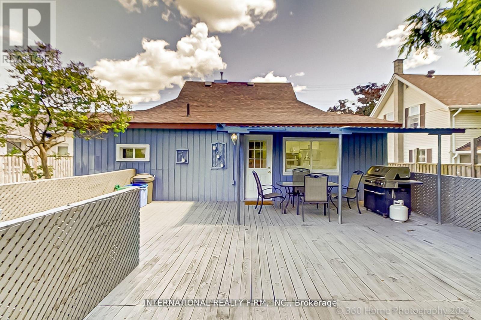 304 INNISFIL STREET - 17