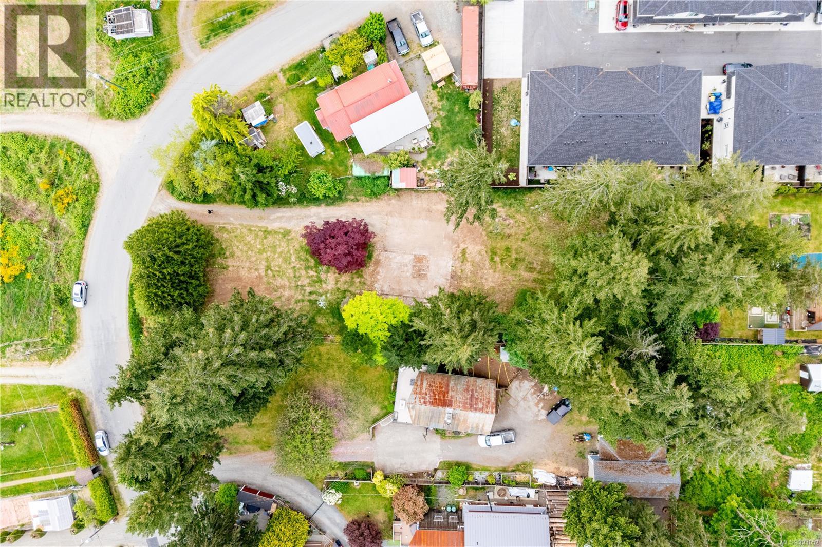 476 Old Petersen Rd, Campbell River