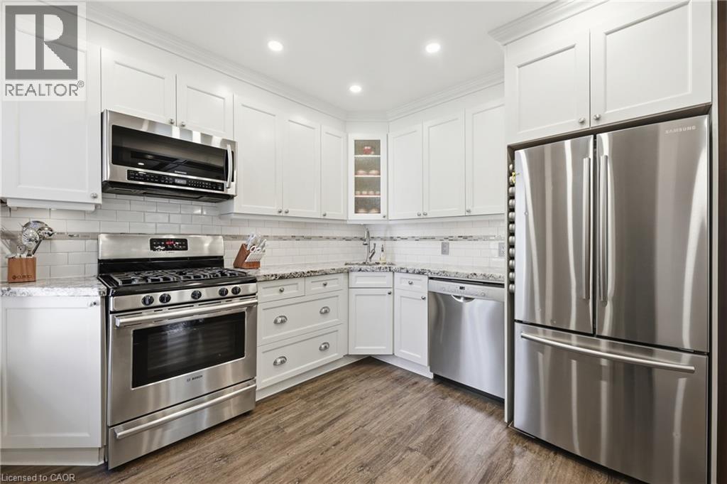 74 GRAHAM Avenue S - 12