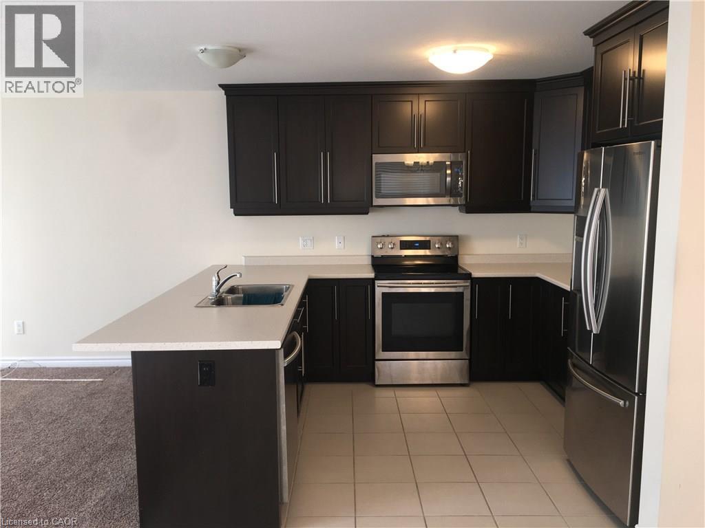 330 OLD HURON Road, Kitchener, Ontario, N2R0H5 — Photo 4
