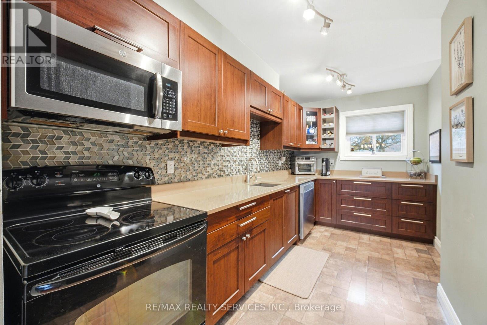 19 DALZELL AVENUE - 13