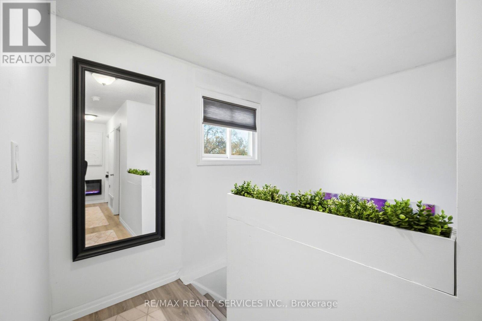 19 DALZELL AVENUE - 18