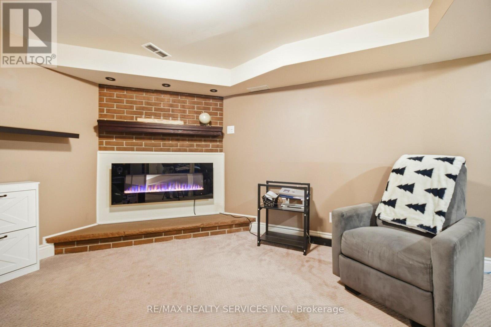 19 DALZELL AVENUE - 25