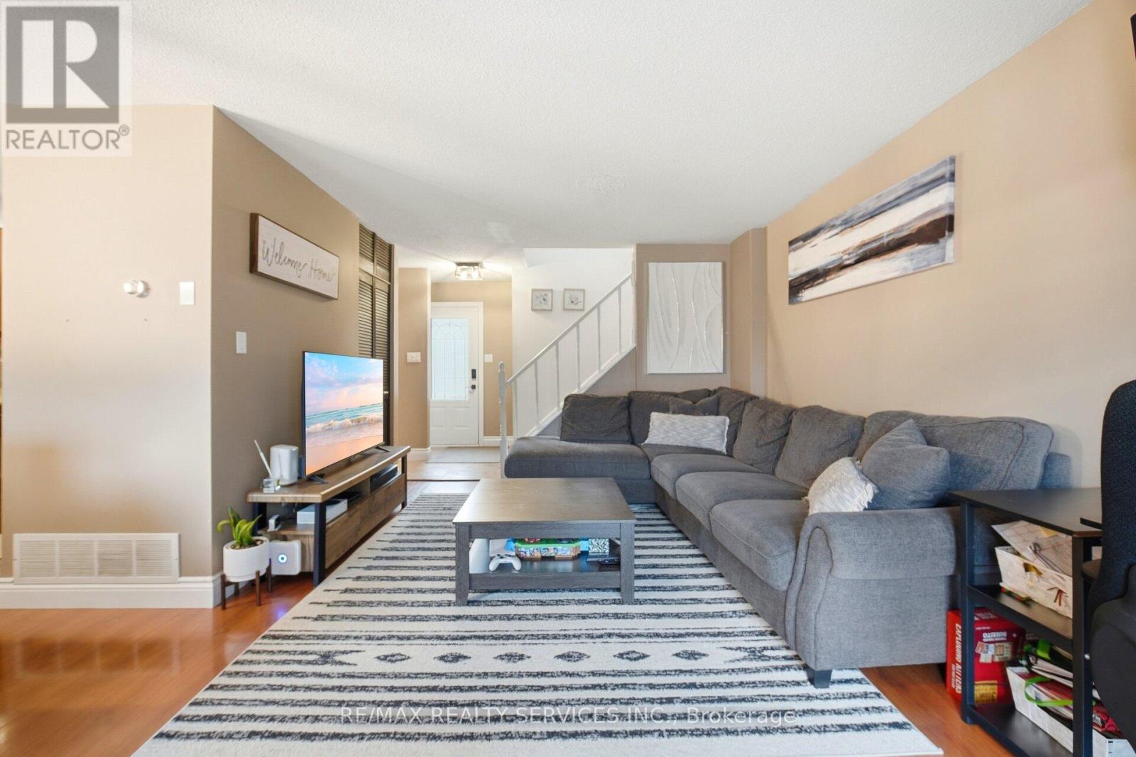 19 DALZELL AVENUE - 8
