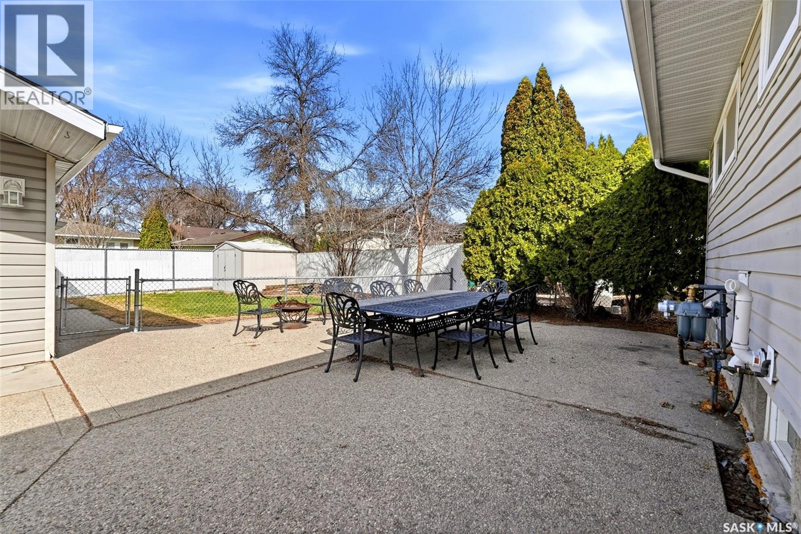 730 MCINTOSH STREET N - 27