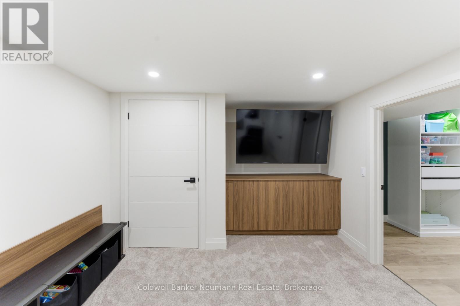 311 ELIZA STREET - 32