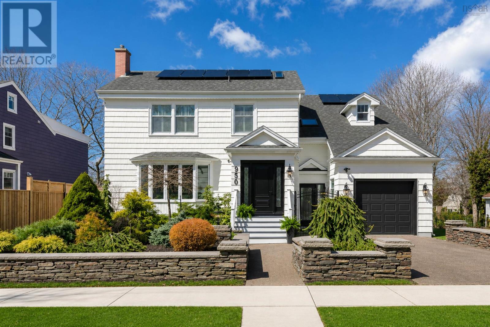Property photo of 950 Bellevue Avenue