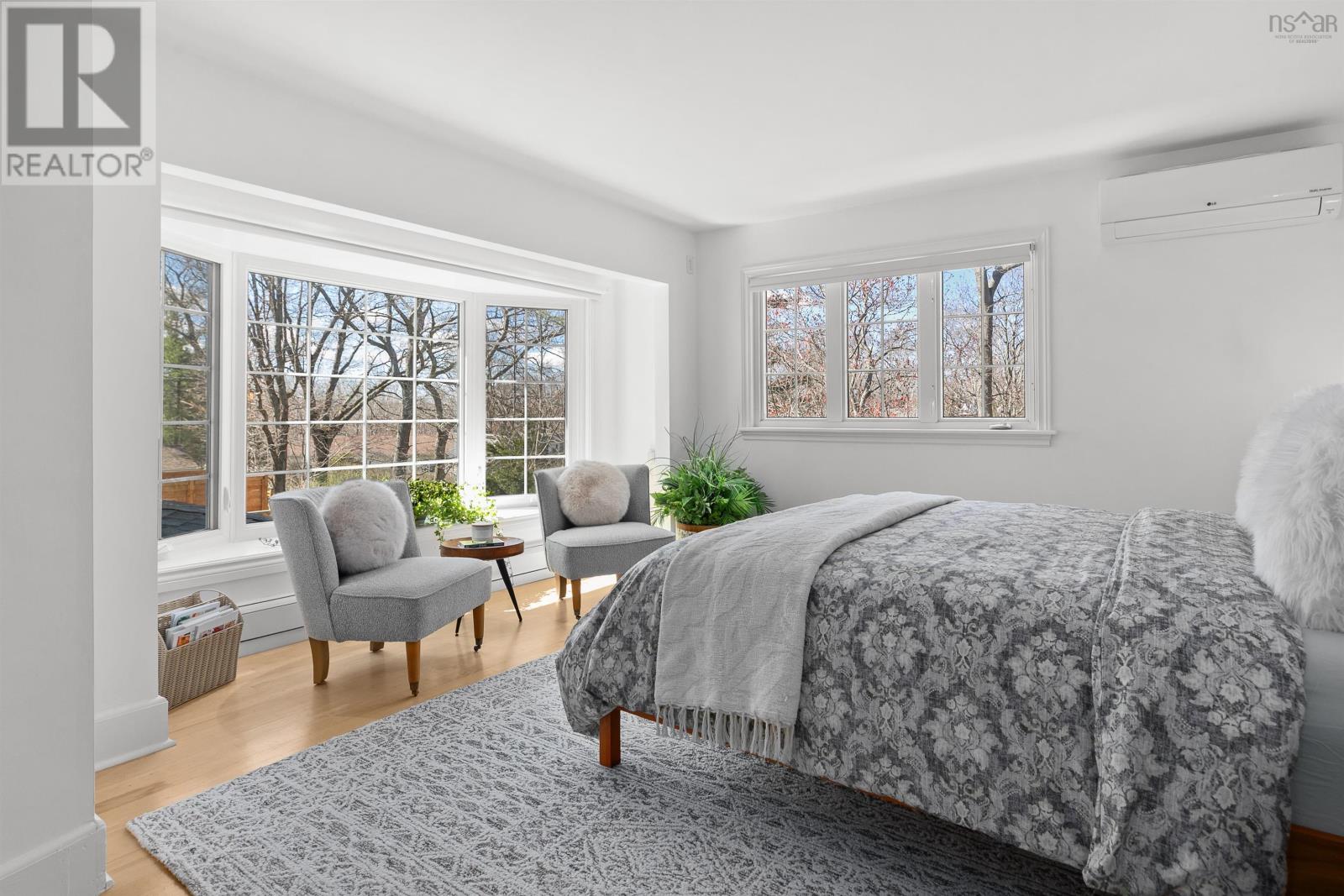 Property 26 of 49 of 950 Bellevue Avenue