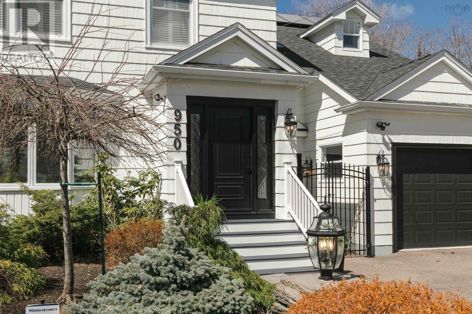 Property 3 of 49 of 950 Bellevue Avenue