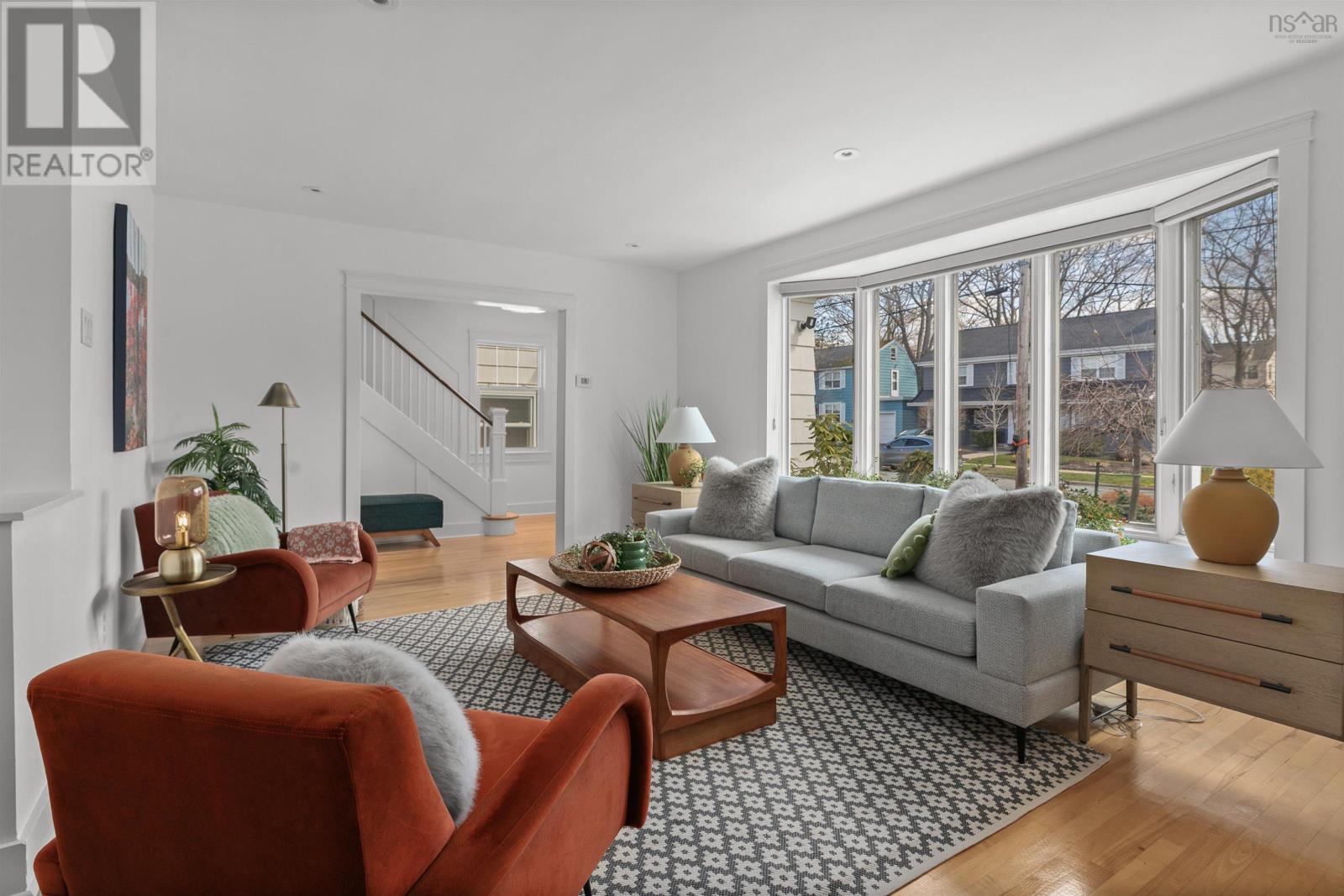Property 8 of 49 of 950 Bellevue Avenue