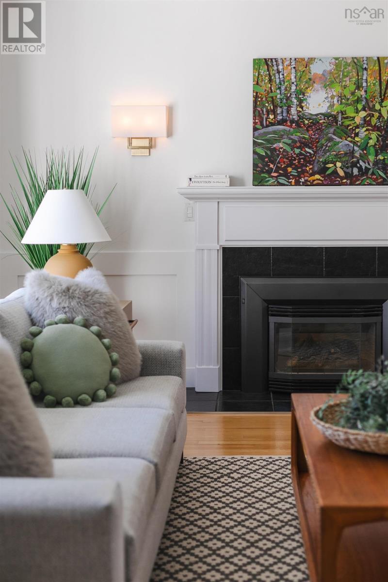 Property 40 of 49 of 950 Bellevue Avenue