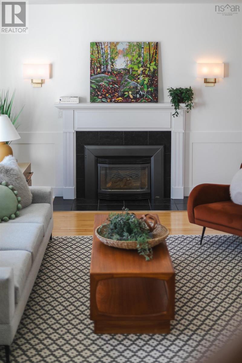 Property 43 of 49 of 950 Bellevue Avenue