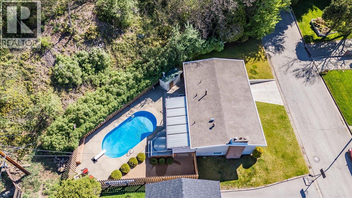 541 Portia Crescent - Image 2