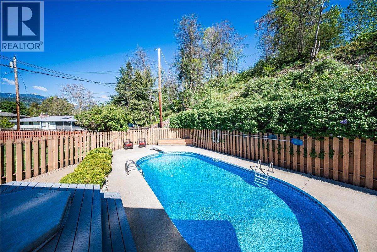541 Portia Crescent - 30