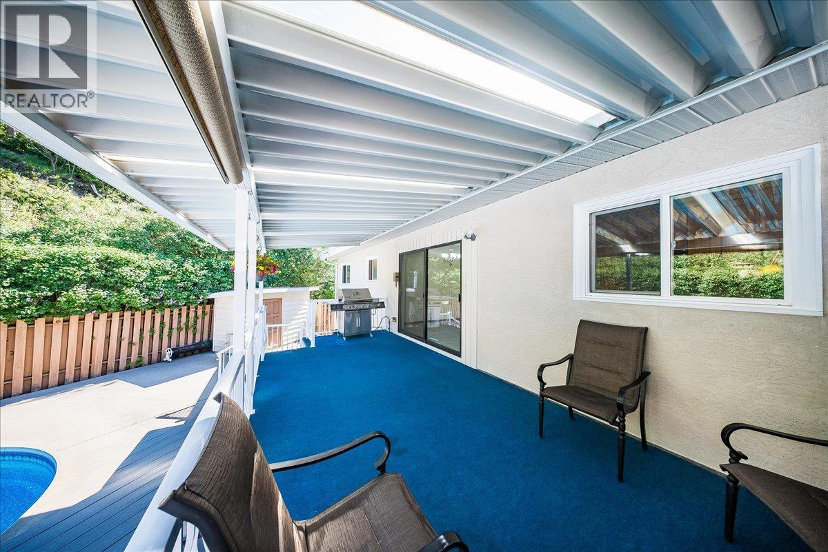 541 Portia Crescent - 32