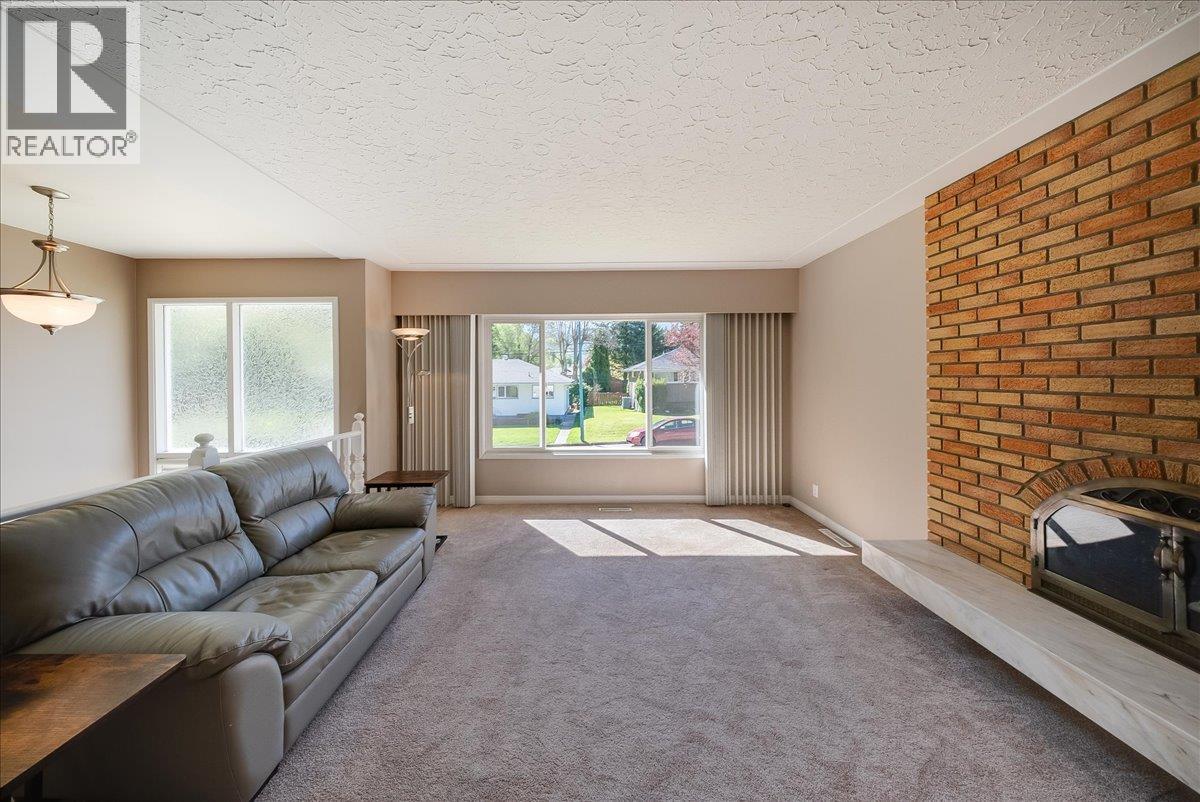 541 Portia Crescent - 7