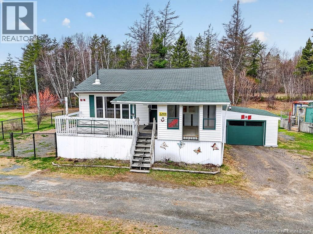 699 de la Prairie Road - 1